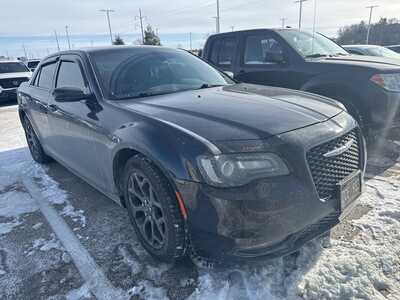 2018 Chrysler 300, $19539. Photo 2