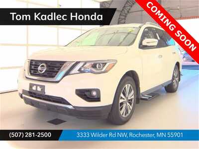 2020 Nissan Pathfinder, $17315. Photo 1