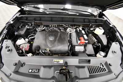 2020 Toyota Highlander, $28899. Photo 12