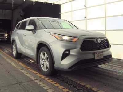 2024 Toyota Highlander, $32999. Photo 2