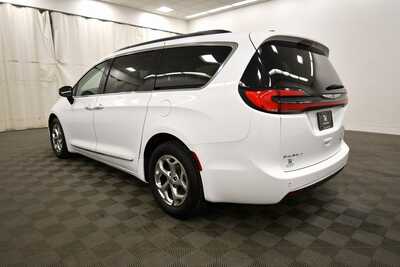 2023 Chrysler Pacifica, $26395. Photo 5
