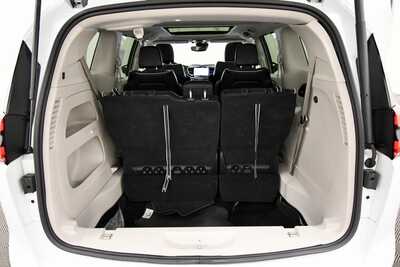 2023 Chrysler Pacifica, $26395. Photo 7