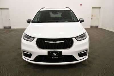 2023 Chrysler Pacifica, $26395. Photo 9
