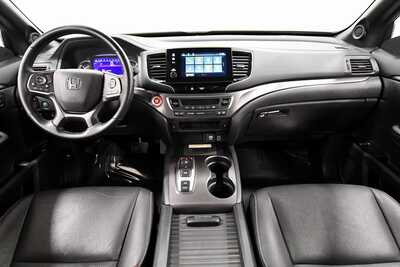 2023 Honda Passport, $33999. Photo 3