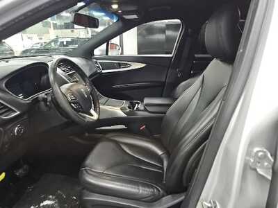 2018 Lincoln MKX, $16999. Photo 3