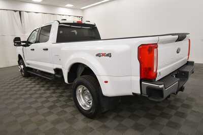 2023 Ford F350 Crew Cab, $57297. Photo 5