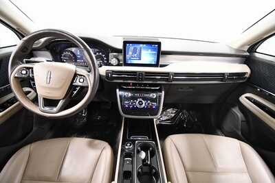 2021 Lincoln Corsair, $21999. Photo 3