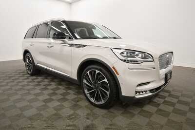 2020 Lincoln Aviator, $28495. Photo 10