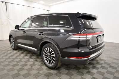 2021 Lincoln Aviator, $37495. Photo 5