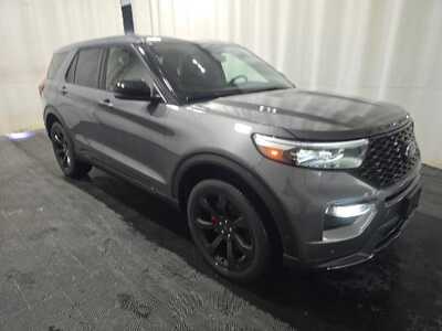 2021 Ford Explorer, $32997. Photo 2