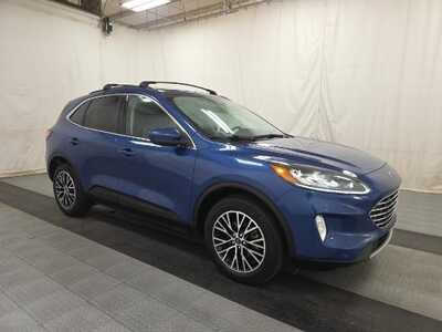 2022 Ford Escape, $21877. Photo 2