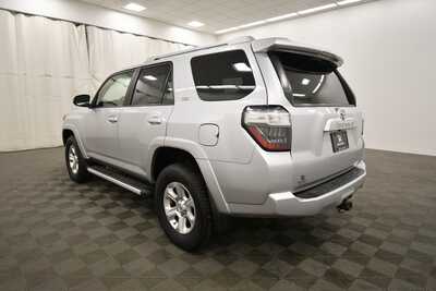 2016 Toyota 4Runner, $20795. Photo 5