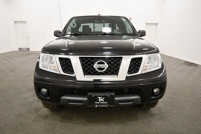2017 Nissan Frontier, $19795. Photo 11
