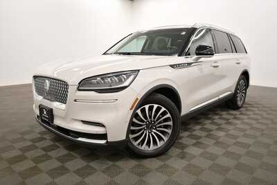 2022 Lincoln Aviator, $35352. Photo 2
