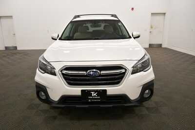 2018 Subaru Outback, $13885. Photo 11