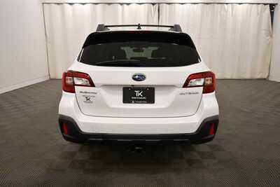 2018 Subaru Outback, $13885. Photo 6