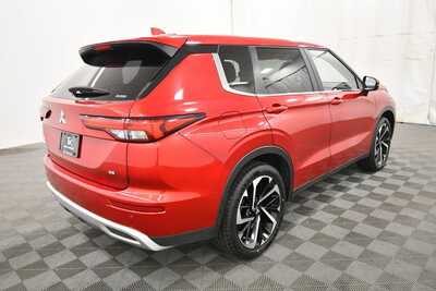 2024 Mitsubishi Outlander, $24137. Photo 8