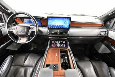2023 Lincoln Navigator L, $59699. Photo 3