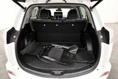 2016 Toyota RAV4, $14995. Photo 7
