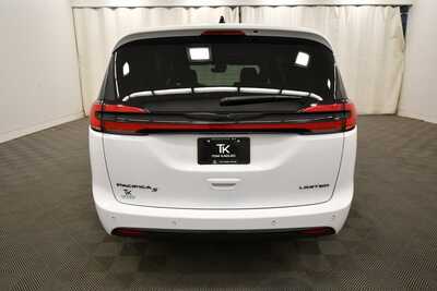 2024 Chrysler Pacifica, $30899. Photo 6