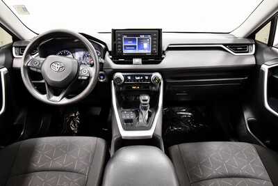 2022 Toyota RAV4, $26395. Photo 3