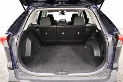 2022 Toyota RAV4, $26395. Photo 7