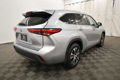 2022 Toyota Highlander, $32775. Photo 8