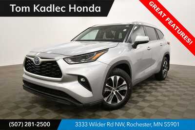 2022 Toyota Highlander, $32775. Photo 1