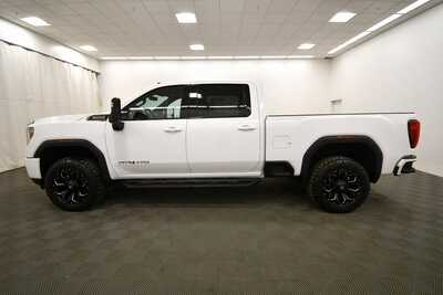 2022 GMC 2500 Crew Cab, $64559. Photo 4