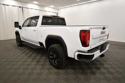 2022 GMC 2500 Crew Cab, $64559. Photo 5