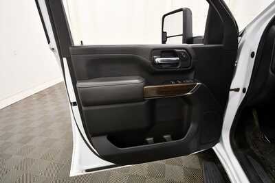 2020 GMC 2500 Crew Cab, $37999. Photo 10