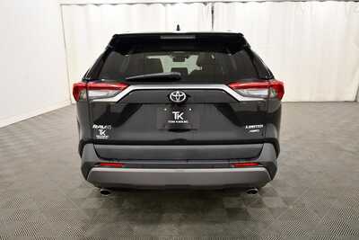 2019 Toyota RAV4, $26885. Photo 6
