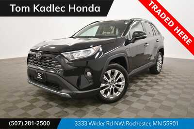 2019 Toyota RAV4, $26885. Photo 1