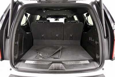 2023 Chevrolet Suburban, $43999. Photo 7