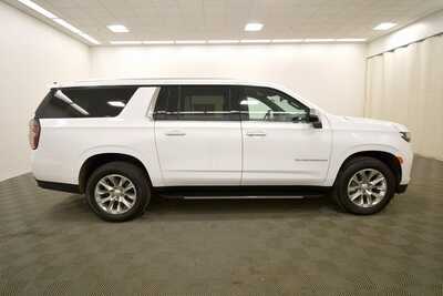 2023 Chevrolet Suburban, $43999. Photo 9