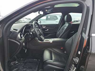 2022 Mercedes-Benz GLC-Class, $31225. Photo 3