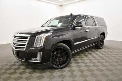 2018 Cadillac Escalade ESV, $27995. Photo 2