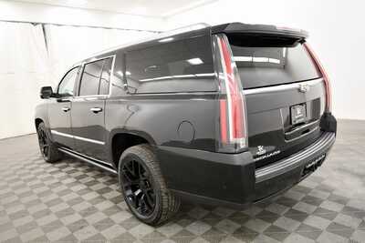 2018 Cadillac Escalade ESV, $27995. Photo 5