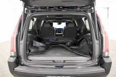 2018 Cadillac Escalade ESV, $27995. Photo 7