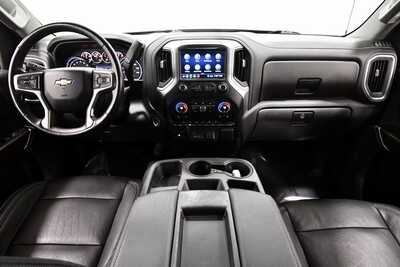 2020 Chevrolet 1500 Crew Cab, $29495. Photo 3