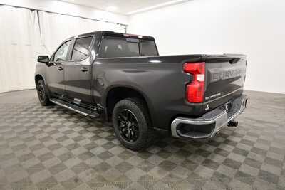 2020 Chevrolet 1500 Crew Cab, $29495. Photo 5