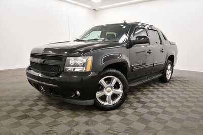 2011 Chevrolet Avalanche, $15495. Photo 2