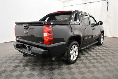 2011 Chevrolet Avalanche, $15495. Photo 8