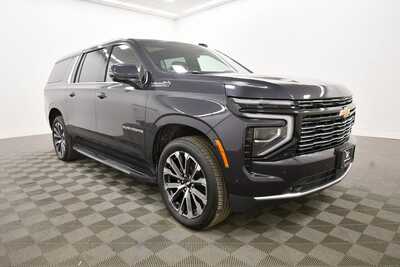 2025 Chevrolet Suburban, $83995. Photo 10