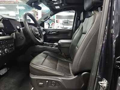 2025 Chevrolet Suburban, $85559. Photo 3