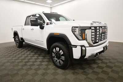 2024 GMC 2500 Crew Cab, $68995. Photo 10
