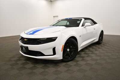 2022 Chevrolet Camaro, $25250. Photo 2