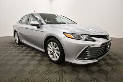2022 Toyota Camry, $17995. Photo 10