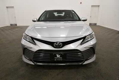 2022 Toyota Camry, $17995. Photo 11