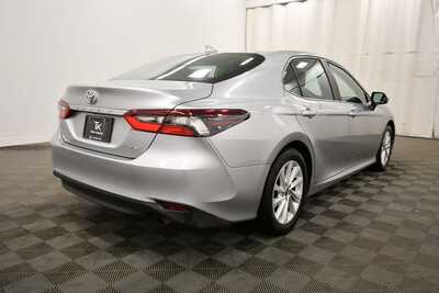 2022 Toyota Camry, $17995. Photo 8
